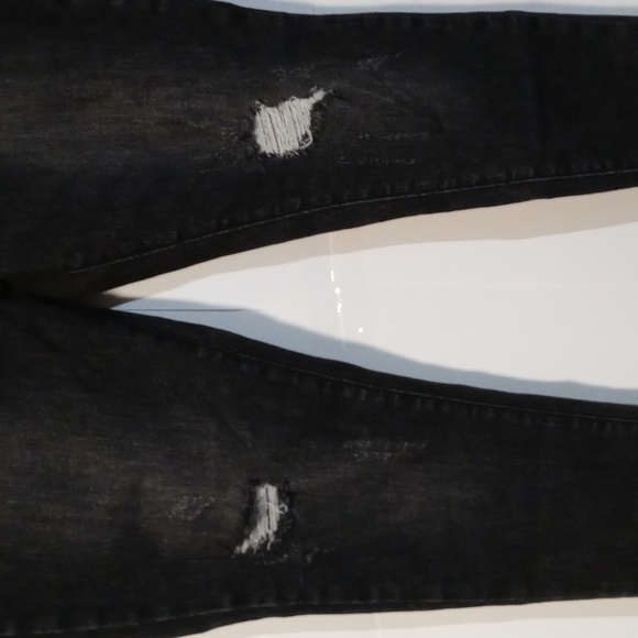 Judy Blue Jeans - Picture 5 of 12